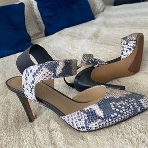 Brand new Franco Sarto navy snake skin